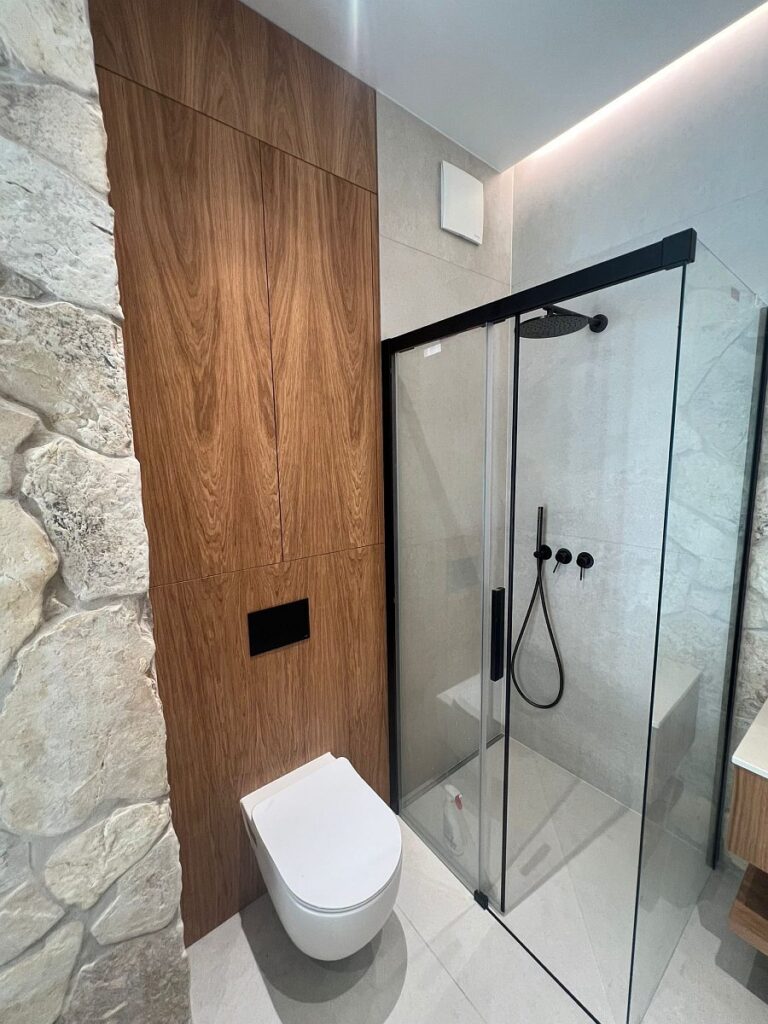 widok na łazienkę, apartament w Gdyni