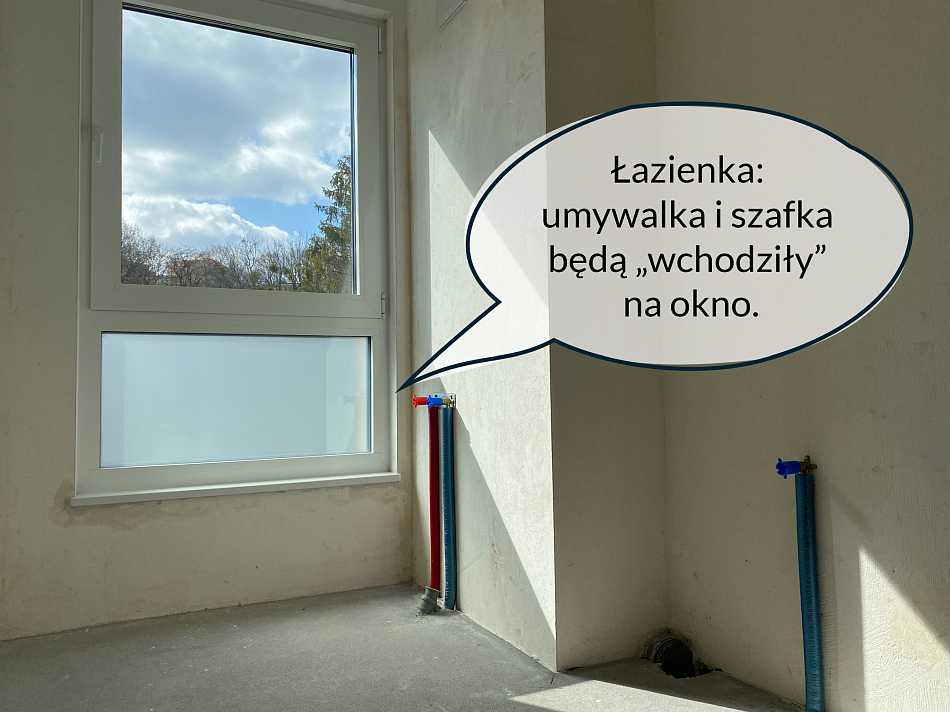 Wielkie okna stanowią wyzwanie podczas wyposażania i meblowania mieszkania.